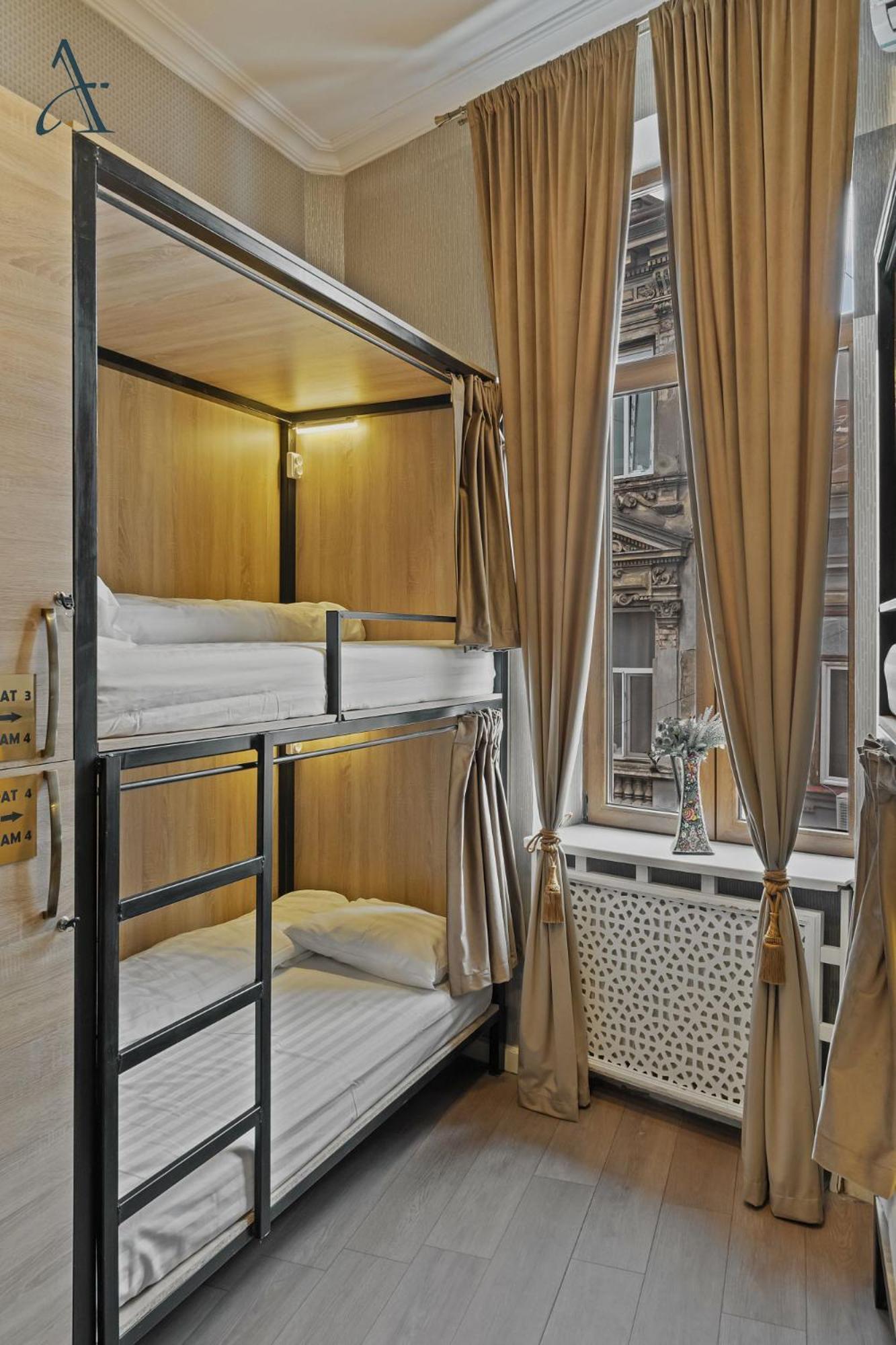 Ramana Garden Hostel - Self-Service Accommodation บูคาเรสต์ ภายนอก รูปภาพ