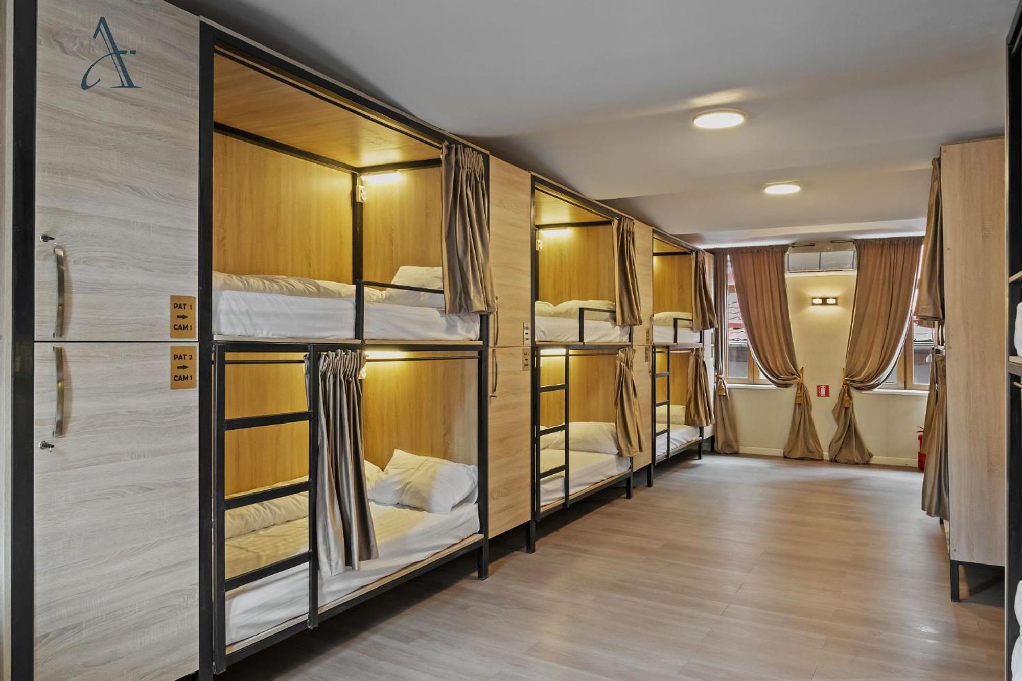 Ramana Garden Hostel - Self-Service Accommodation บูคาเรสต์ ภายนอก รูปภาพ